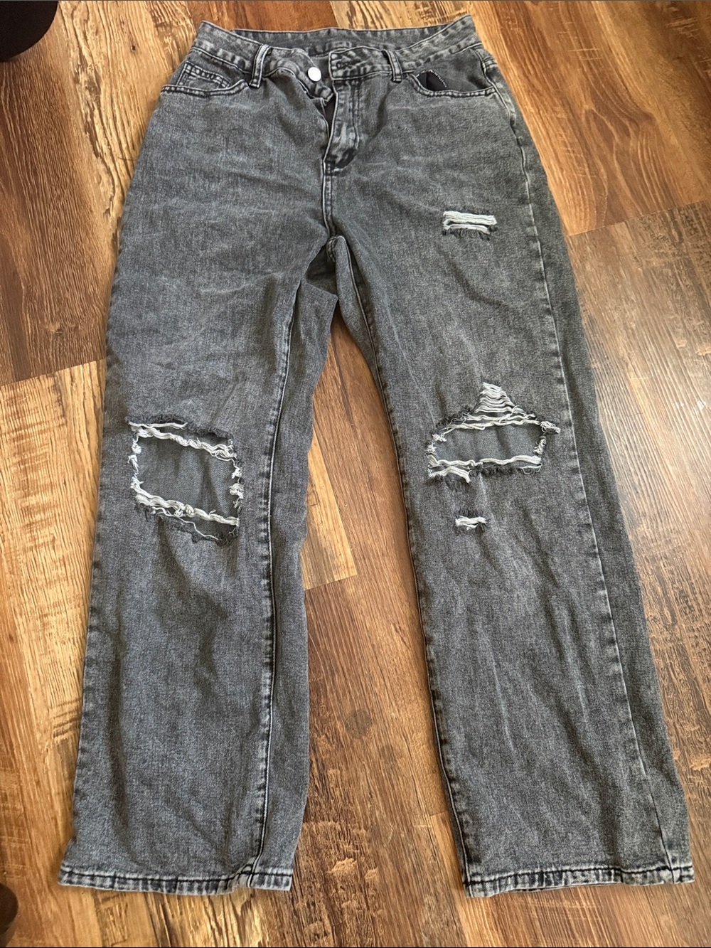 SHEIN Women's Distressed Black-Gray Relaxed Jeans